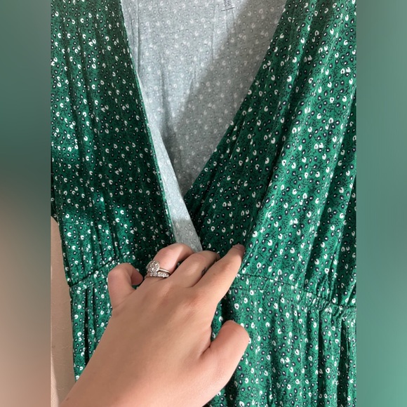 Amazon Essentials Women’s Waisted Maxi Dress - Picture 3 of 8